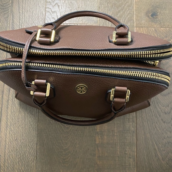 Tory Burch Robinson pebbled leather 3 zip satchel - Picture 2 of 8